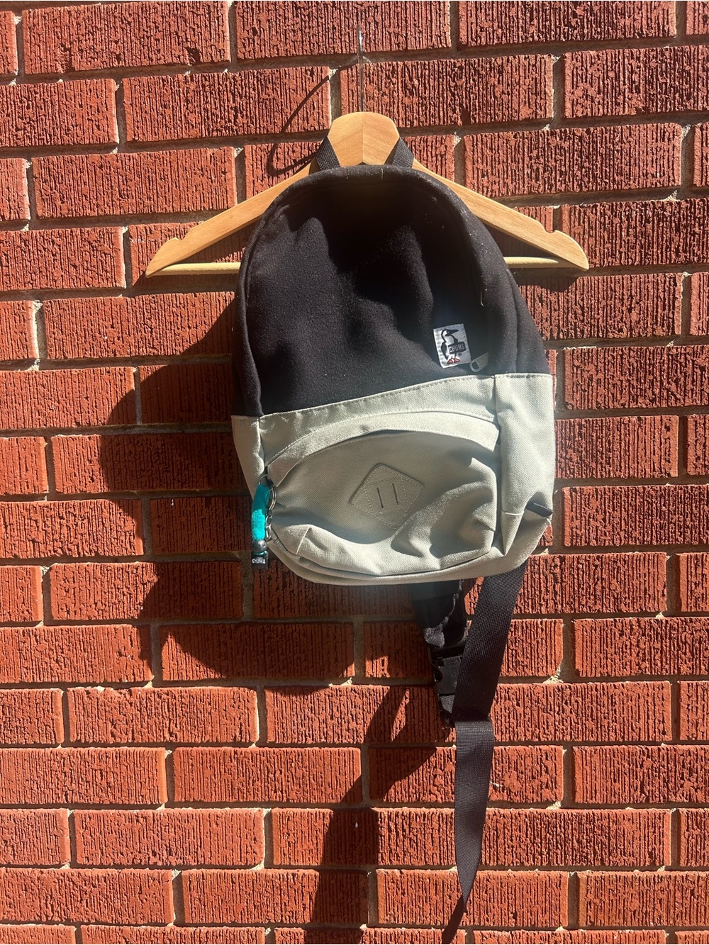 Chums Two-Tone Black Grey Sling Backpack Crossbody Daypack